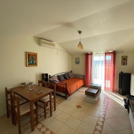 La Soffitta Di Bampina Appartement Perivólion Buitenkant foto