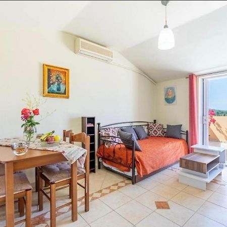 La Soffitta Di Bampina Appartement Perivólion Buitenkant foto
