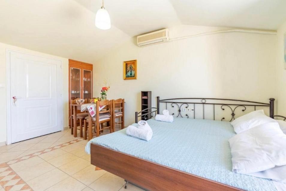 La Soffitta Di Bampina Appartement Perivólion Buitenkant foto